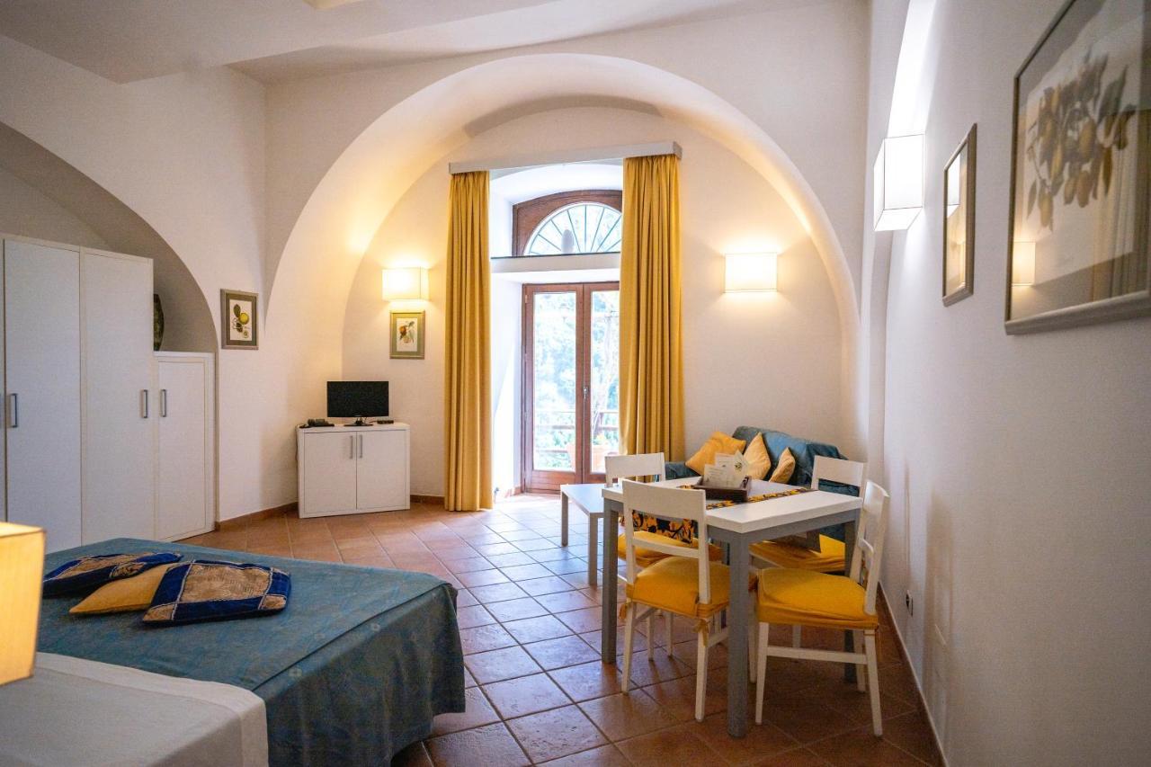 Limoneto Di Ercole Apartment Майори Екстериор снимка